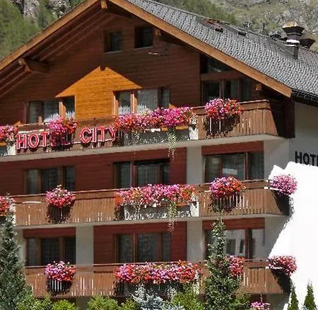 City Hotel