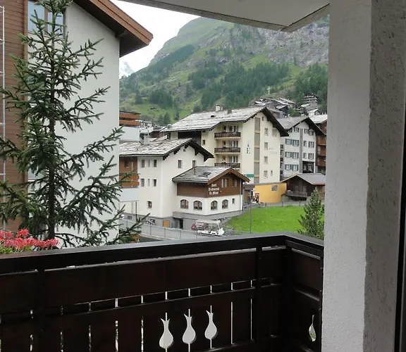 City 3*